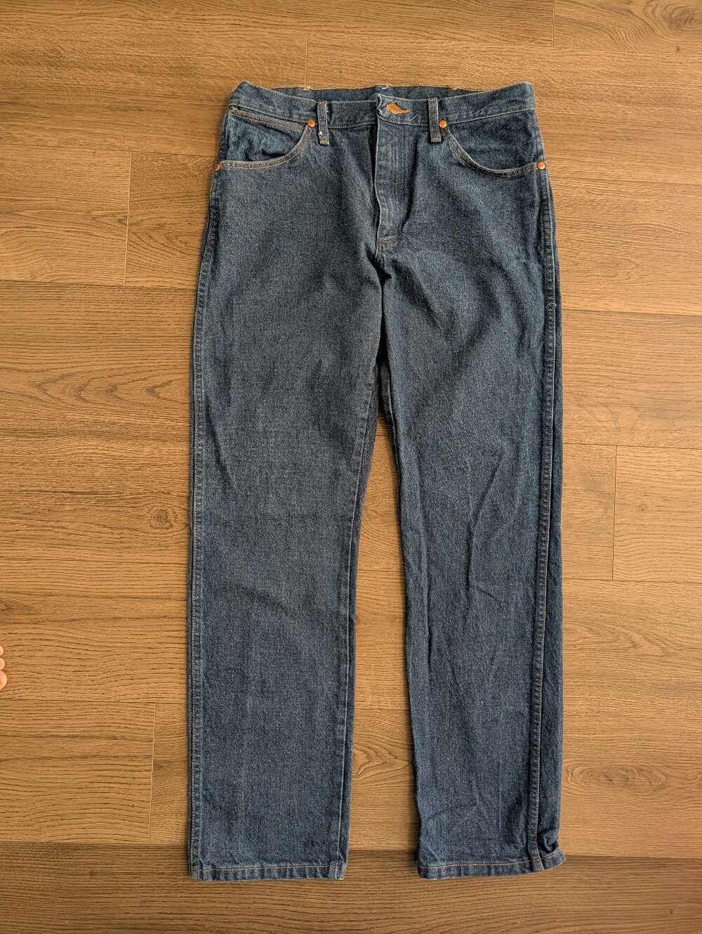 Men's 33 X 32 Wrangler Jeans